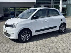 Weiß Gebraucht 2023 Renault Twingo Equilibre Kleinwagen | 14.940 € (Teuer)