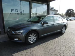Grau Gebraucht 2015 VW Passat Limousine | 10.980 € (Superpreis)