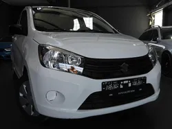 Weiß Gebraucht 2015 Suzuki Celerio Limousine | 5.900 € (Etwas zu teuer)