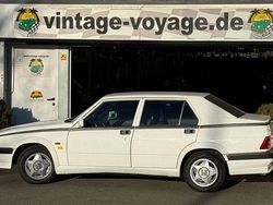 Weiß Gebraucht 1990 Alfa Romeo 75 Limousine | 11.500 €
