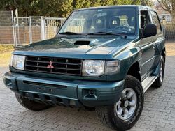 Grün Gebraucht 2004 Mitsubishi Pajero SUV | 8.950 € (Fairer Preis)
