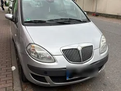 Silber Gebraucht 2006 Lancia Musa Van / Kleinbus | 2.399 €