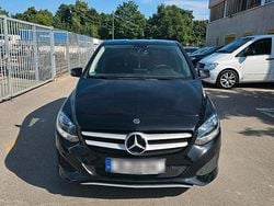Schwarz Gebraucht 2017 Mercedes 200 Kombi | 9.500 € (Guter Preis)