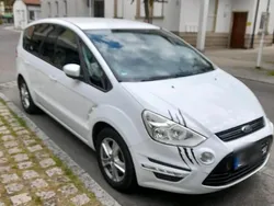 Weiß Gebraucht 2013 Ford S-MAX S Van / Kleinbus | 7.500 €