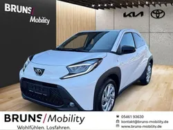 Schneeweiß Neu 2025 Toyota Aygo Kleinwagen | 18.790 €