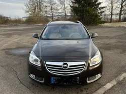 Braun Gebraucht 2011 Opel Insignia Kombi | 7.500 € (Etwas zu teuer)