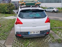 Weiß Gebraucht 2012 Peugeot 3008 Van / Kleinbus | 3.900 €