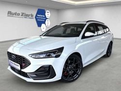 Frostweiß Gebraucht 2023 Ford Focus ST Kombi | 34.990 € (Guter Preis)