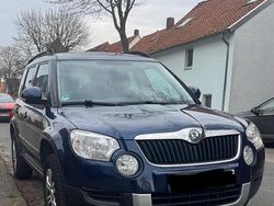 Blau Gebraucht 2011 Skoda Yeti SUV | 3.999 € (Fairer Preis)