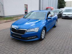 Blau Gebraucht 2021 Skoda Superb Active Limousine | 14.900 € (Fairer Preis)