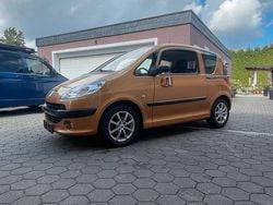Orange Gebraucht 2007 Peugeot 1007 Kleinwagen | 3.250 €
