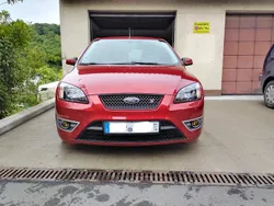 Rot Gebraucht 2006 Ford Focus Zetec Limousine | 5.555 €