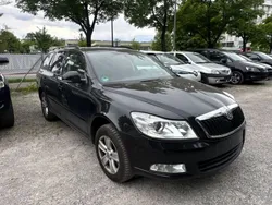 Schwarz Gebraucht 2010 Skoda Octavia Impuls Edition Kombi | 3.650 € (Fairer Preis)