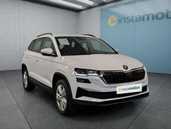 Weiß Gebraucht 2024 Skoda Karoq SUV | 30.349 € (Guter Preis)