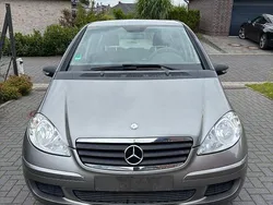 Grau Gebraucht 2006 Mercedes A150 Classic Van / Kleinbus | 1.999 € (Fairer Preis)