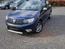 Blau Gebraucht 2017 Dacia Sandero Stepway Kleinwagen | 8.499 € (Guter Preis)