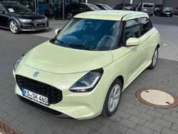 Grün Neu 2025 Suzuki Swift Comfort Kleinwagen | 18.490 €