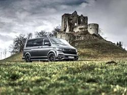 Grau Gebraucht 2023 VW T6.1 Sportline Van | 129.500 €