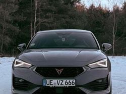 Grau Gebraucht 2022 Cupra Leon VZ Kleinwagen | 26.500 € (Guter Preis)