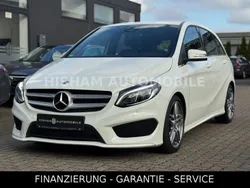 Weiß Gebraucht 2018 Mercedes 180 AMG line Limousine | 18.490 € (Fairer Preis)