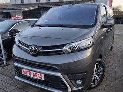 Grau Gebraucht 2018 Toyota Proace Verso Team Kombi | 27.999 € (Guter Preis)