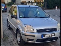 Grau Gebraucht 2003 Ford Fusion Limousine | 1.999 € (Guter Preis)