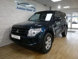 Malachitgrün (p) Gebraucht 2013 Mitsubishi Pajero Inform SUV | 19.945 € (Teuer)