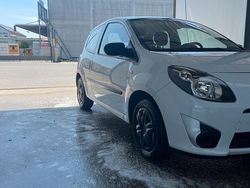Weiß Gebraucht 2011 Renault Twingo Kleinwagen | 2.200 €