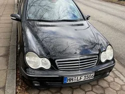 Schwarz Gebraucht 2006 Mercedes 220 Avantgarde Kombi | 2.500 € (Guter Preis)