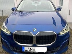 Blau Gebraucht 2022 BMW 218 Active Tourer Van / Kleinbus | 25.900 € (Teuer)
