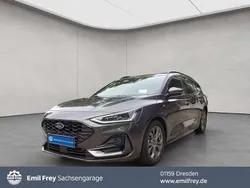 Grau Gebraucht 2024 Ford Focus ST-Line X Kombi | 26.940 € (Guter Preis)