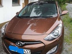 Braun Gebraucht 2014 Hyundai i30 Style Limousine | 6.300 € (Fairer Preis)