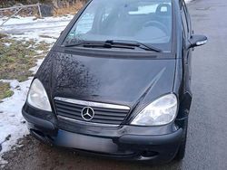 Schwarz Gebraucht 2004 Mercedes A160 Classic Kleinwagen | 700 € (Fairer Preis)