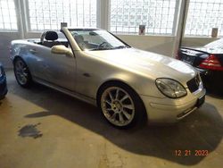 Brilliantsilber Gebraucht 1999 Mercedes SLK230 Cabrio | 6.350 € (Teuer)