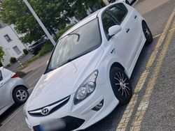 Weiß Gebraucht 2010 Hyundai i30 Limousine | 3.000 € (Fairer Preis)