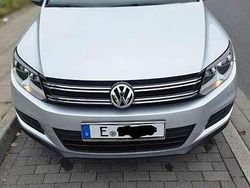 Grau Gebraucht 2014 VW Tiguan Trendline SUV | 9.888 € (Guter Preis)