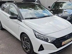 Weiß Gebraucht 2020 Hyundai i20 Intro Edition Limousine | 14.950 € (Fairer Preis)