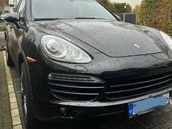 Schwarz Gebraucht 2013 Porsche Cayenne S E-Hybrid SUV | 14.900 €