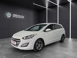 Weiß Gebraucht 2016 Hyundai i30 Passion Kombi | 10.490 € (Etwas zu teuer)