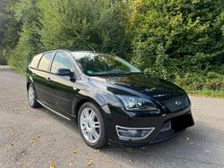 Schwarz Gebraucht 2007 Ford Focus S Kombi | 3.380 € (Fairer Preis)