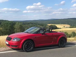 Rot Gebraucht 2000 Audi TT Roadster Young Cabrio | 6.666 €