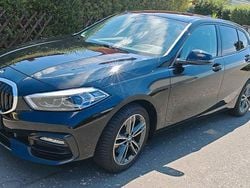 Schwarz Gebraucht 2020 BMW 118 Sport Line Kleinwagen | 20.500 € (Guter Preis)