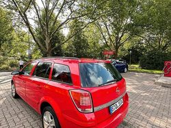 Rot Gebraucht 2009 Opel Astra Kombi | 1.999 € (Guter Preis)