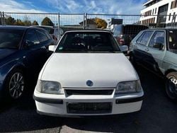 Weiß Gebraucht 1993 Opel Kadett Edition Cabrio | 2.500 €