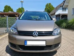 Beige Gebraucht 2011 VW Golf Plus Trendline Van / Kleinbus | 7.500 € (Fairer Preis)