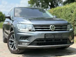 Grau Gebraucht 2019 VW Tiguan Allspace Comfortline SUV | 15.999 € (Guter Preis)