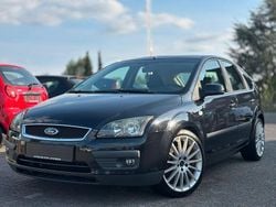 Schwarz Gebraucht 2005 Ford Focus Sport Limousine | 2.779 € (Etwas zu teuer)