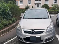 Gold Gebraucht 2007 Opel Zafira Van / Kleinbus | 6.000 € (Teuer)
