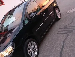 Schwarz Gebraucht 2012 VW Touran Highline Van / Kleinbus | 9.999 € (Etwas zu teuer)