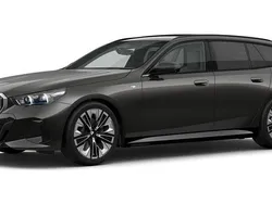 Grau Gebraucht 2025 BMW 540 Comfort Edition Kombi | 69.980 € (Fairer Preis)